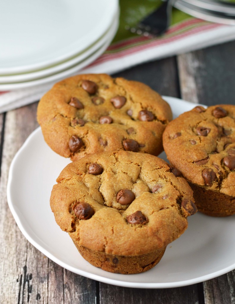 chocolate chip caramel lava cookies