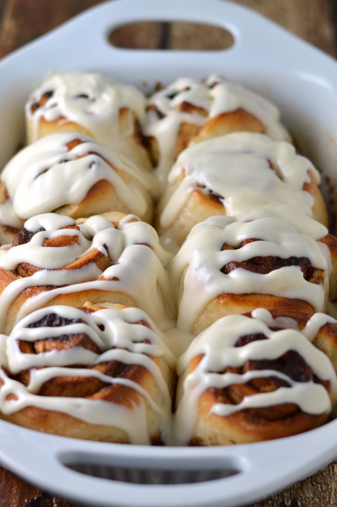 cinnamon buns with icing