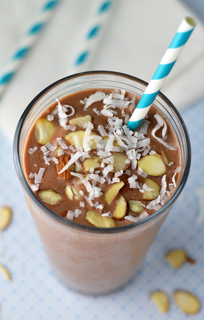 Skinny minnie Almond joy shake