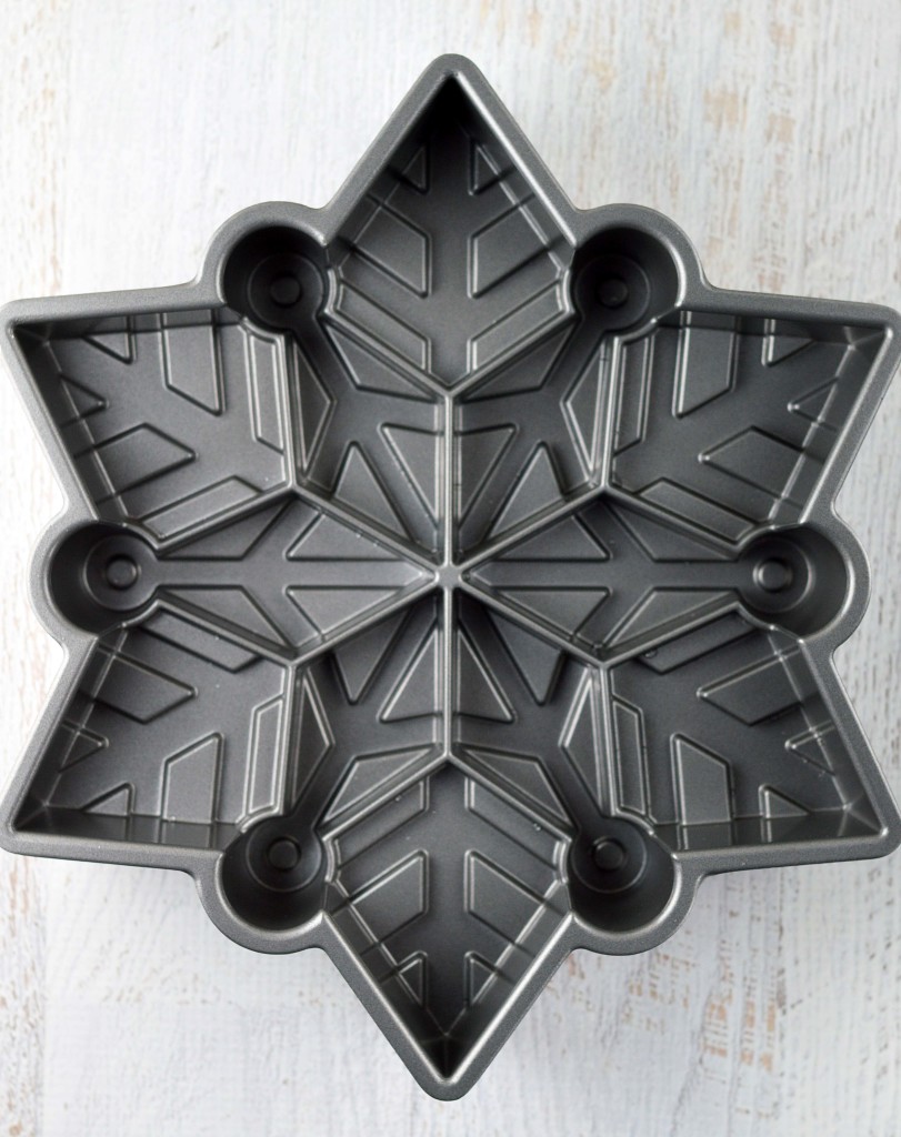 snowflake cake pan