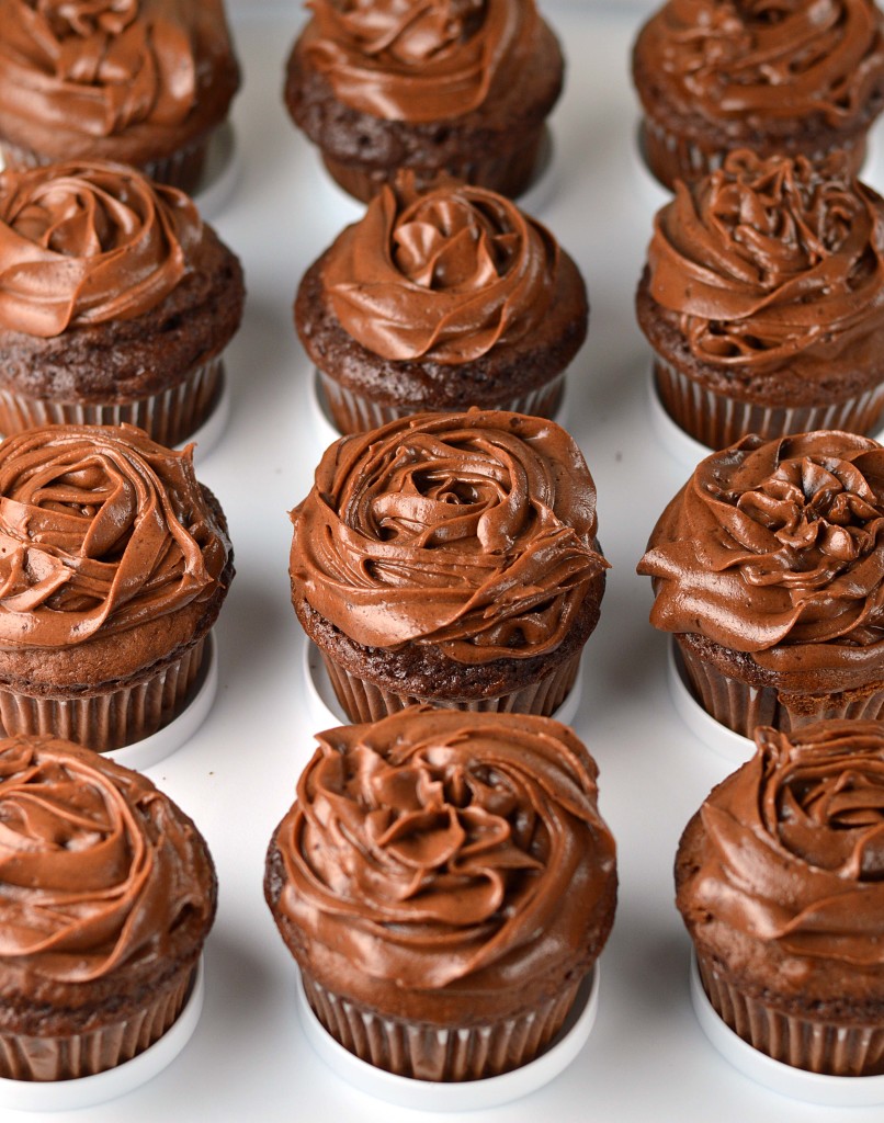 chocolate mascarpone truffle cupcakes