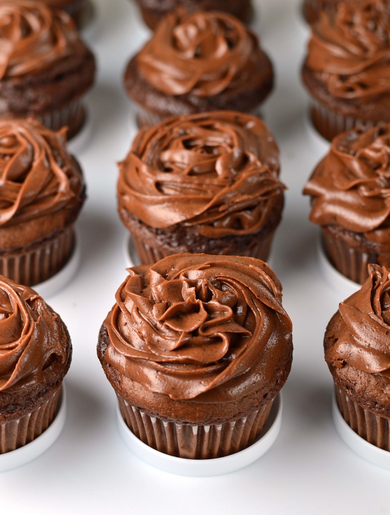 chocolate mascarpone truffle cupcakes