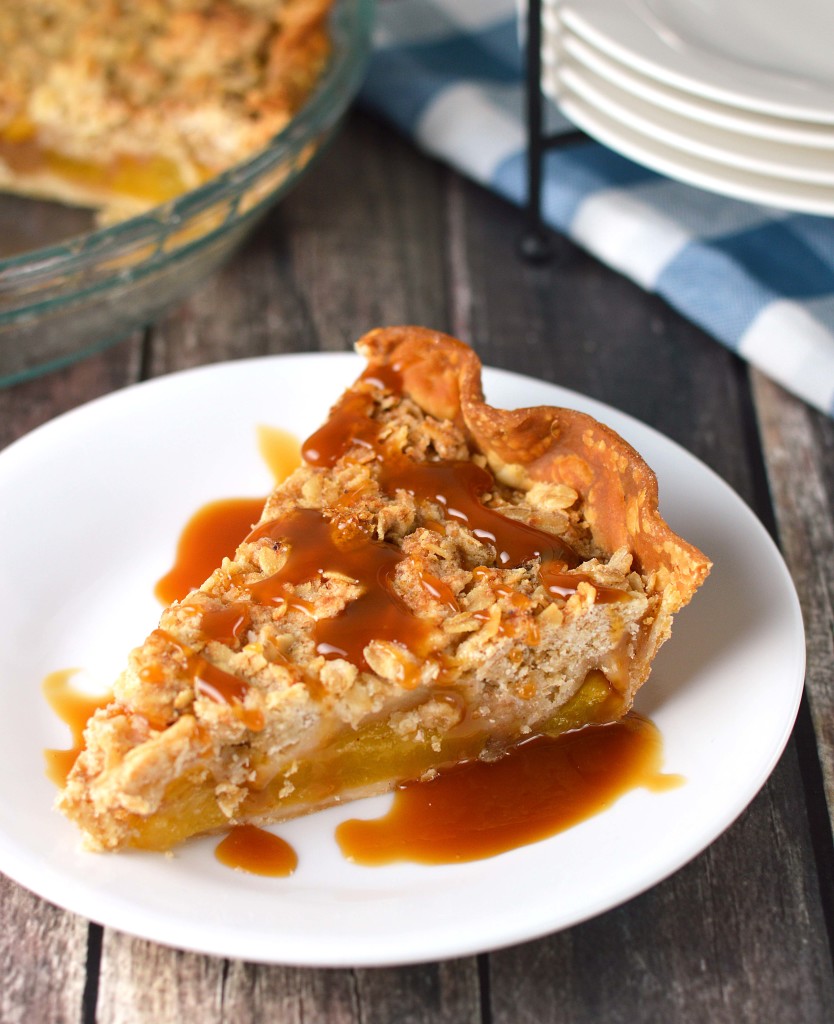 Caramel peach crumble pie