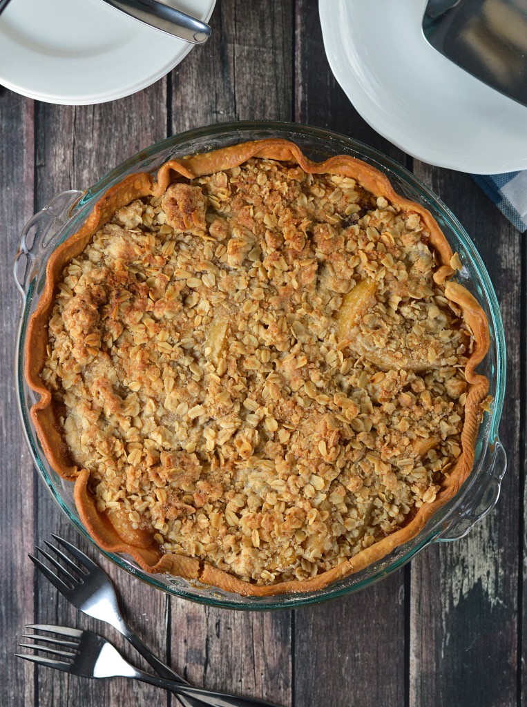 caramel peach crumble pie