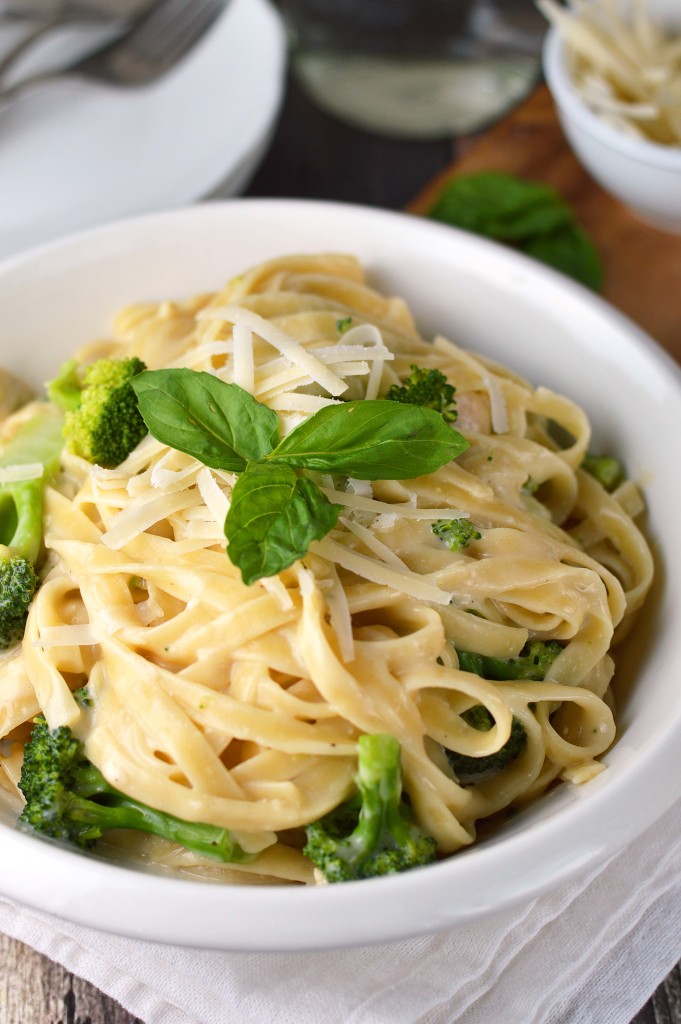 chicken and broccoli alfredo