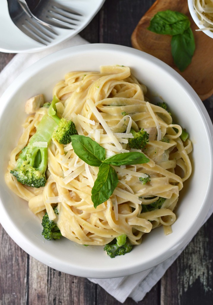 chicken and broccoli alfredo