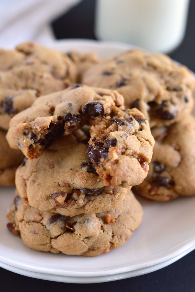 chocolate toffee pecan cookies