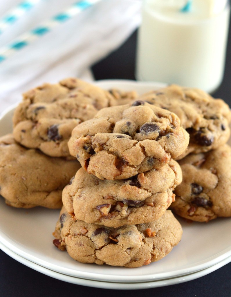 chocolate toffee pecan cookies