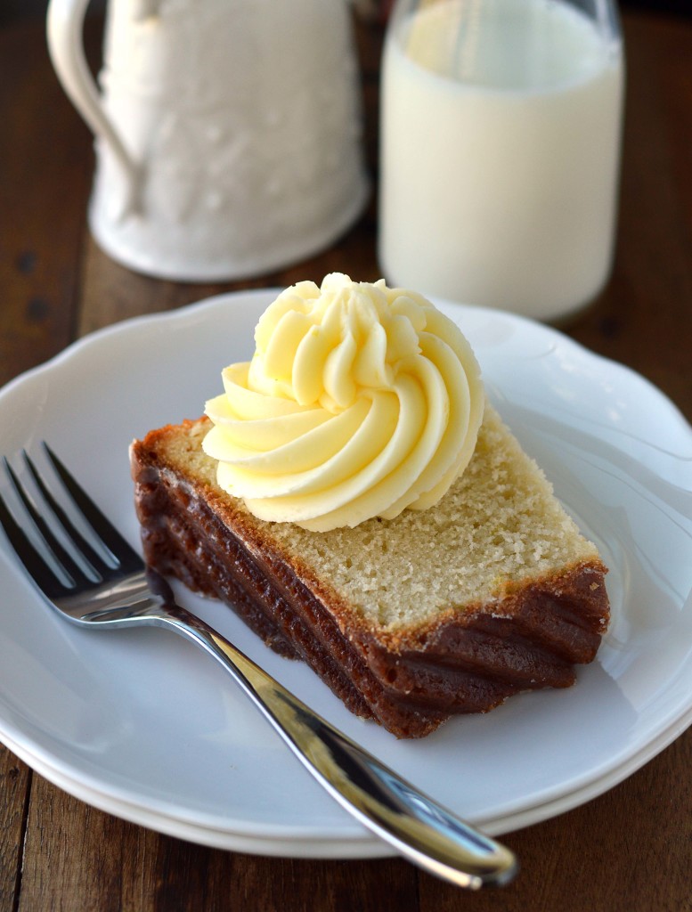 Lemon square bundt cake