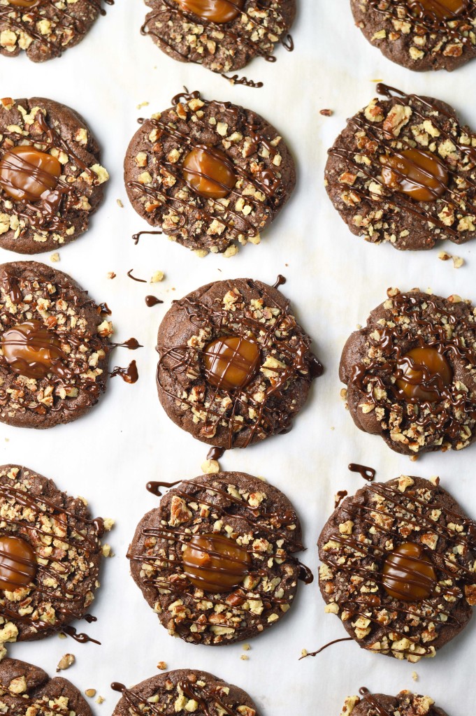 Double chocolate turtle cookies