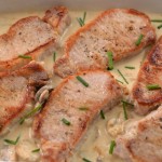 Pork chops with wine & mushroom sauce