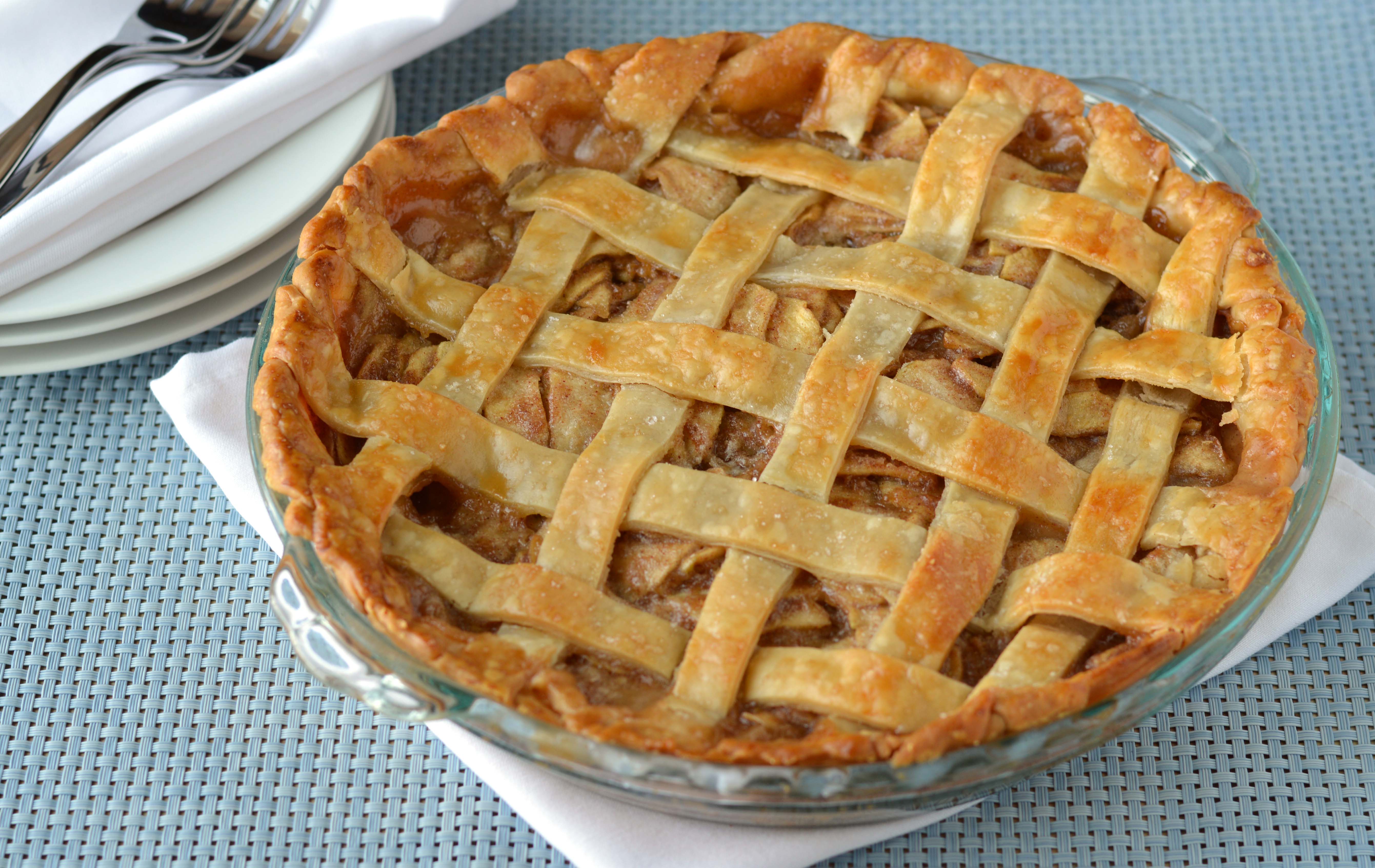 Deep dish apple pie - Friday is Cake Night