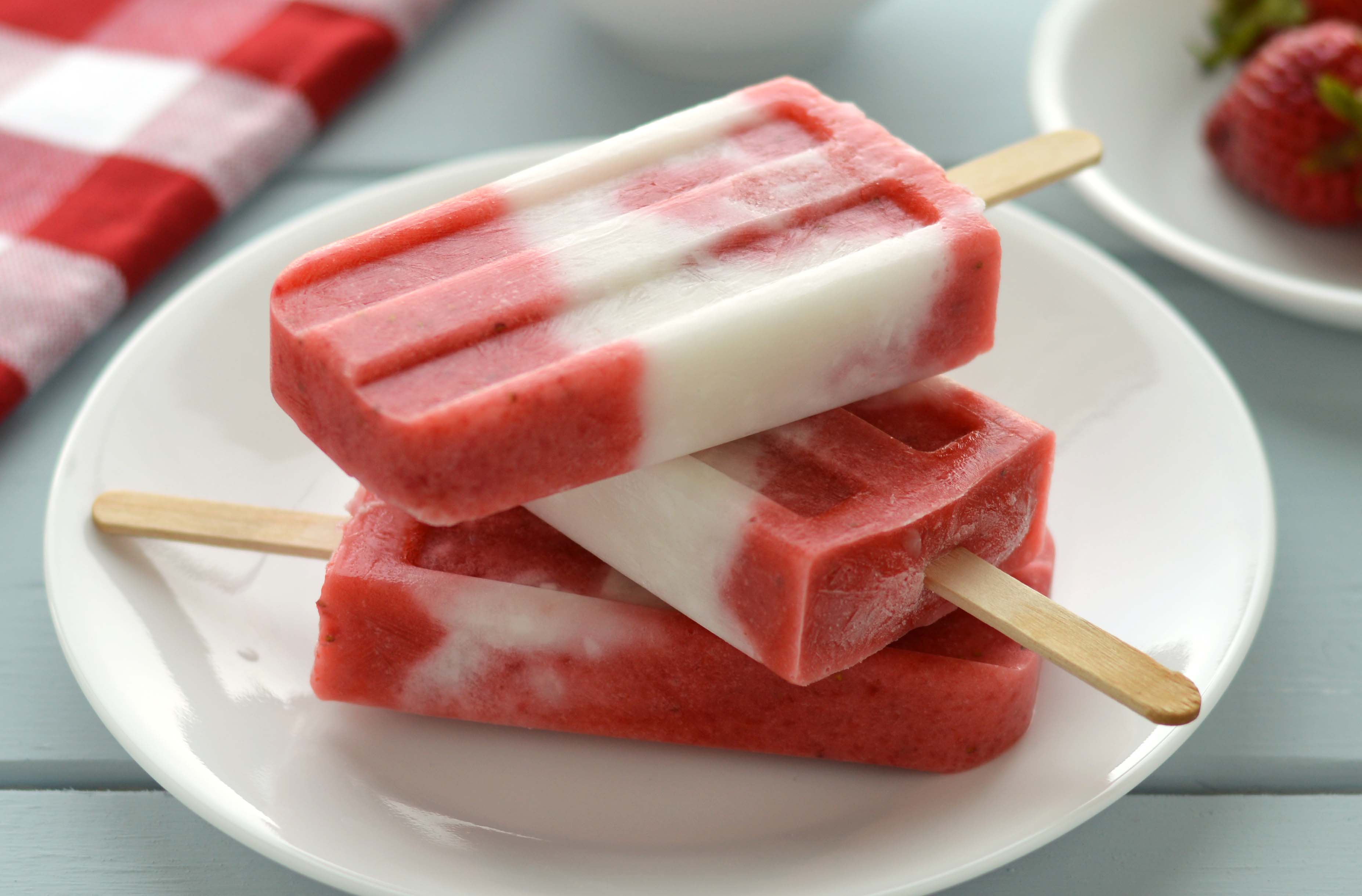 Creamy strawberry coconut popsicles - Friday is Cake Night