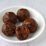 Chocolate peanut butter energy bites