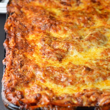 Cheesy beef lasagna